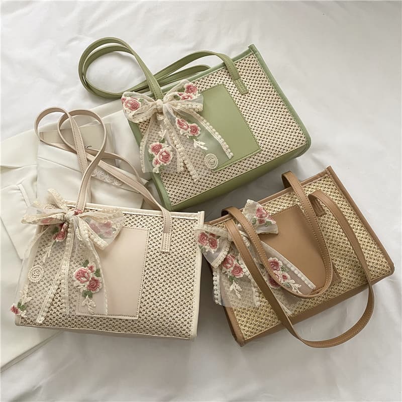 New Straw Tote Bag Simple Elegant Silk Scarf Shoulder Bag Artistic Lady Summer Beach Large Capacity Handbag