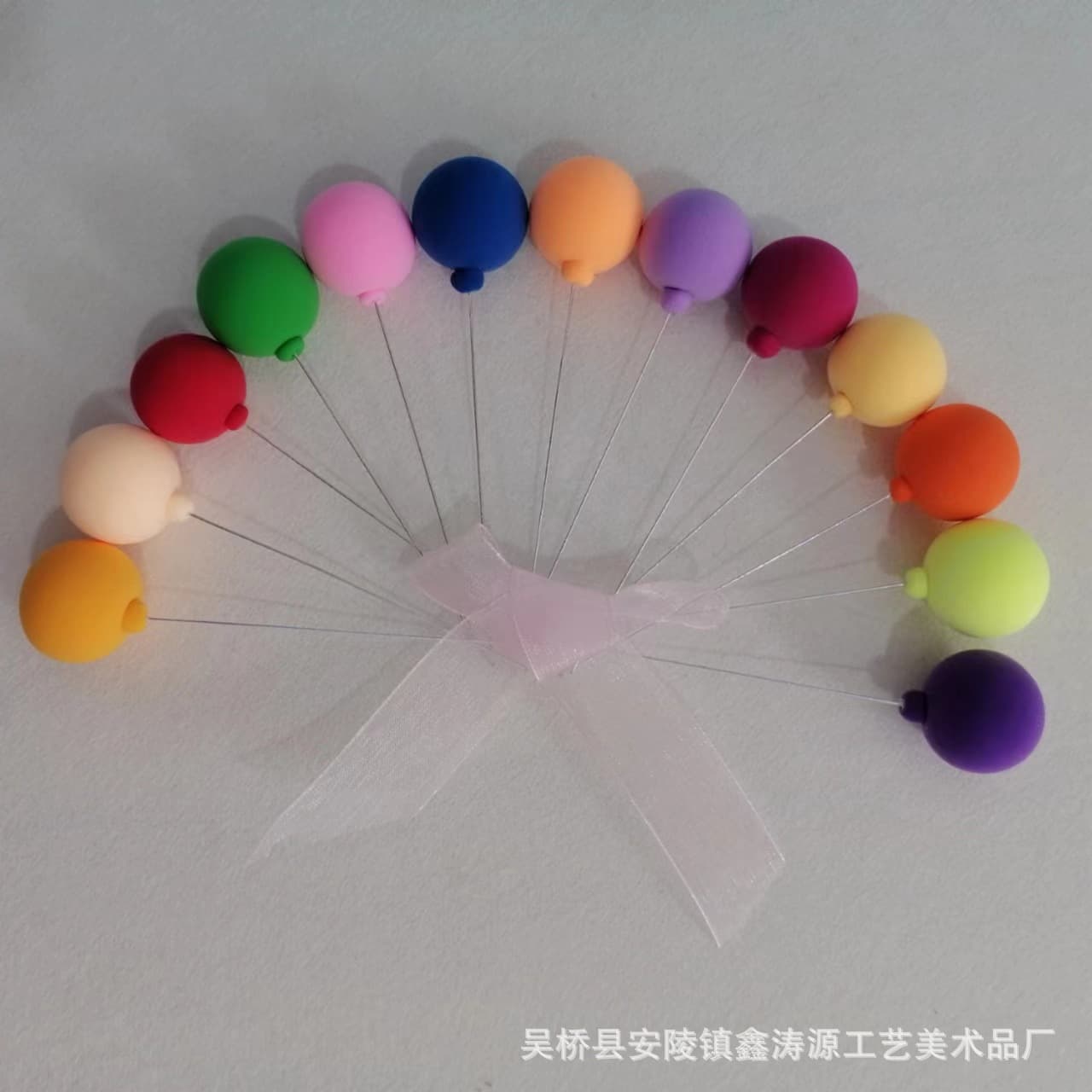 Creative DIY colorful clay Valentine's Day confession balloon plugs, versatile decorations for baking cakes.