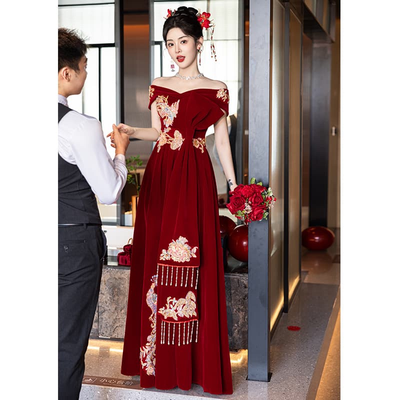 New Chinese-style Wedding Toast Dress Bride 2026 New Spring One-Shoulder Wine Red Engagement Dress Wearable for Daily and Wedding