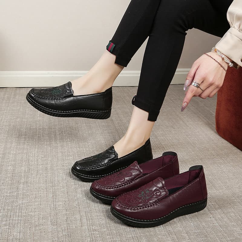 Chunqiu Old Beijing Cloth Shoes Women's Flat Casual Shoes for Middle-aged and Elderly Mothers, Non-slip Soft Sole Breathable Grandma Shoes