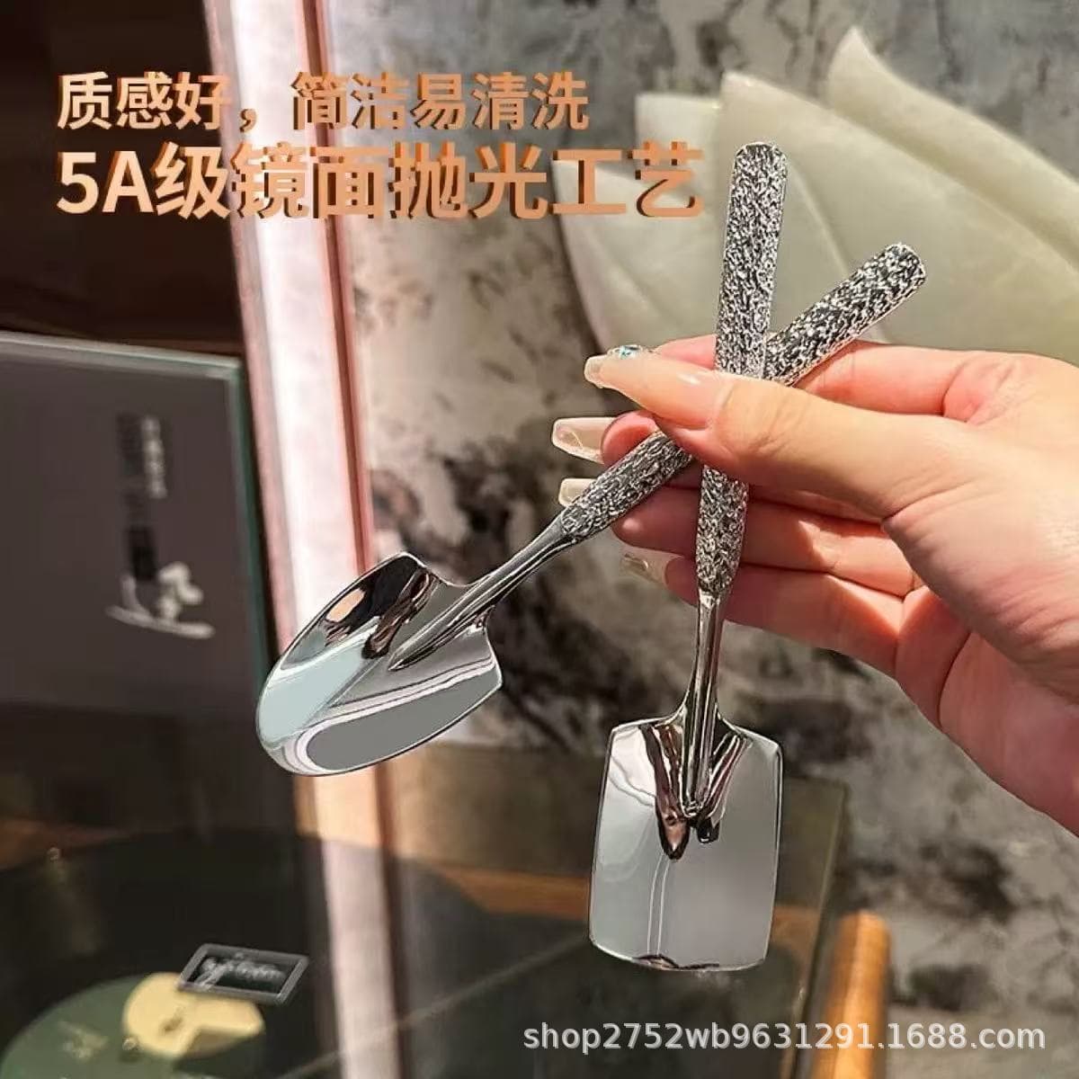 Hammered stainless steel watermelon spoon, creative shovel spoon, ice cream smoothie tip spoon, high-looking dessert salad spoon wholesale