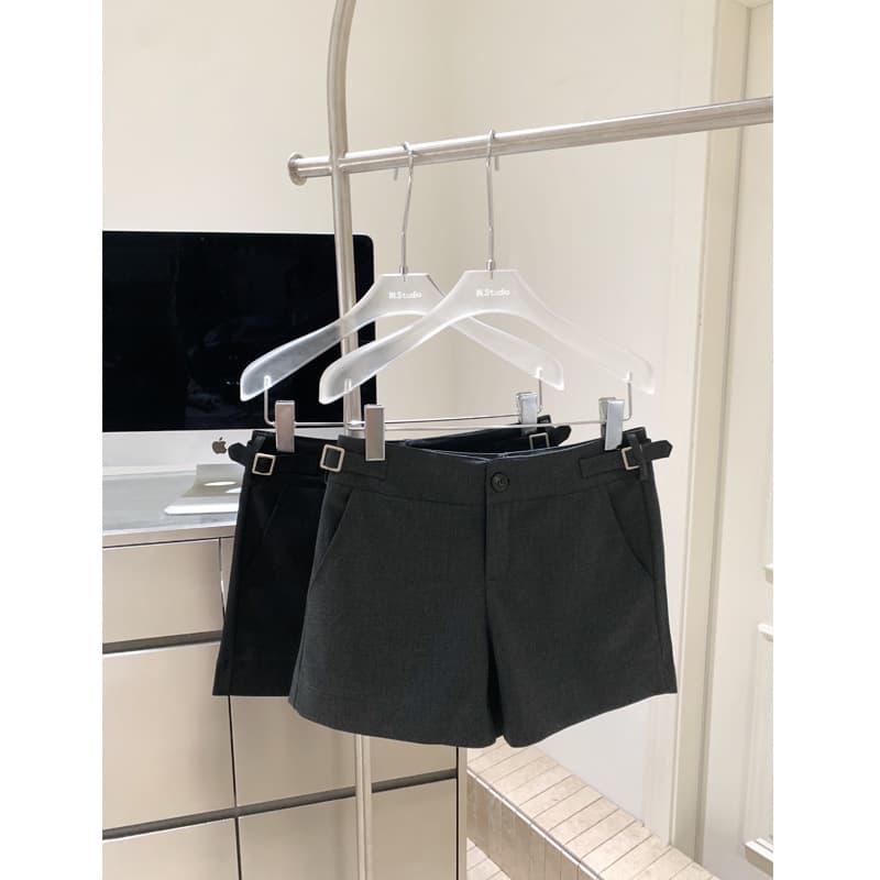 Jinyi Nuonuo Style Gray/Black Buttoned Suit Shorts Versatile Slimming Mid-Length Trousers That Make Legs Look Longer