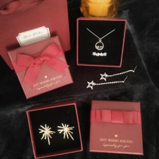In-stock quality wine red bow jewelry box, necklace ring box, creative style accessory bracelet packaging box, earring box