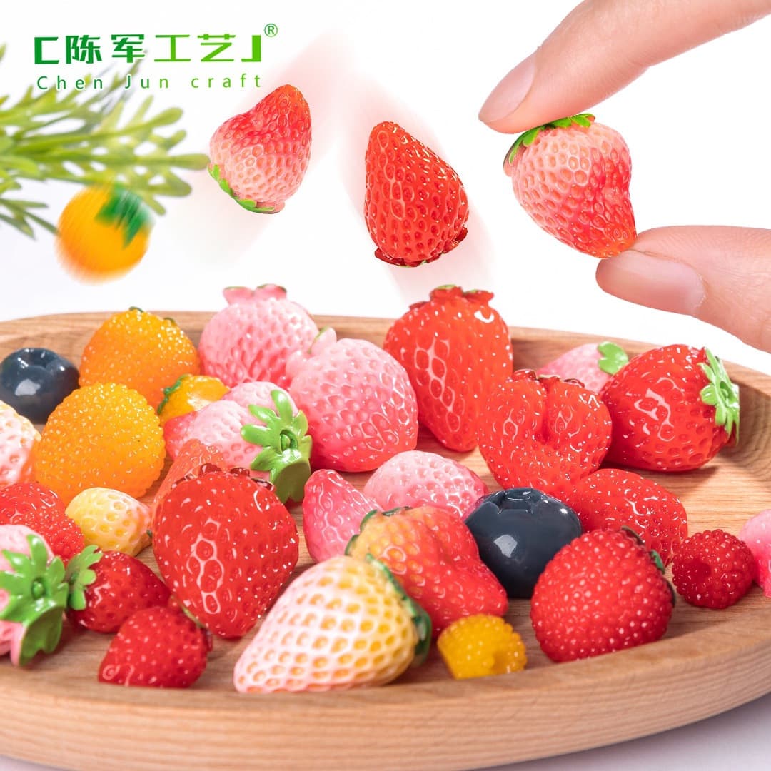 Miniature Simulation Strawberry Small Fruit Matching Game, Food Play DIY Decoration Blind Bag Fridge Magnet Accessories Mini Ornaments