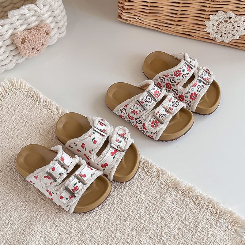 Girls Summer Flat Sandals, Thick Sole Slide Sandals 2026 New Style, Casual Outdoor Wear for Middle and Older Kids, Versatile