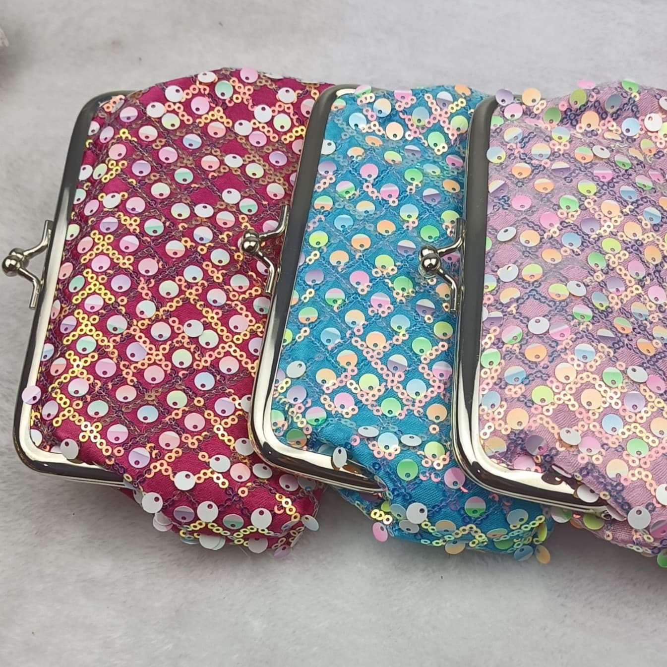 6-inch sequined coin purse, student pencil case, small plaid handbag, cosmetic bag, medium-length bank card storage bag