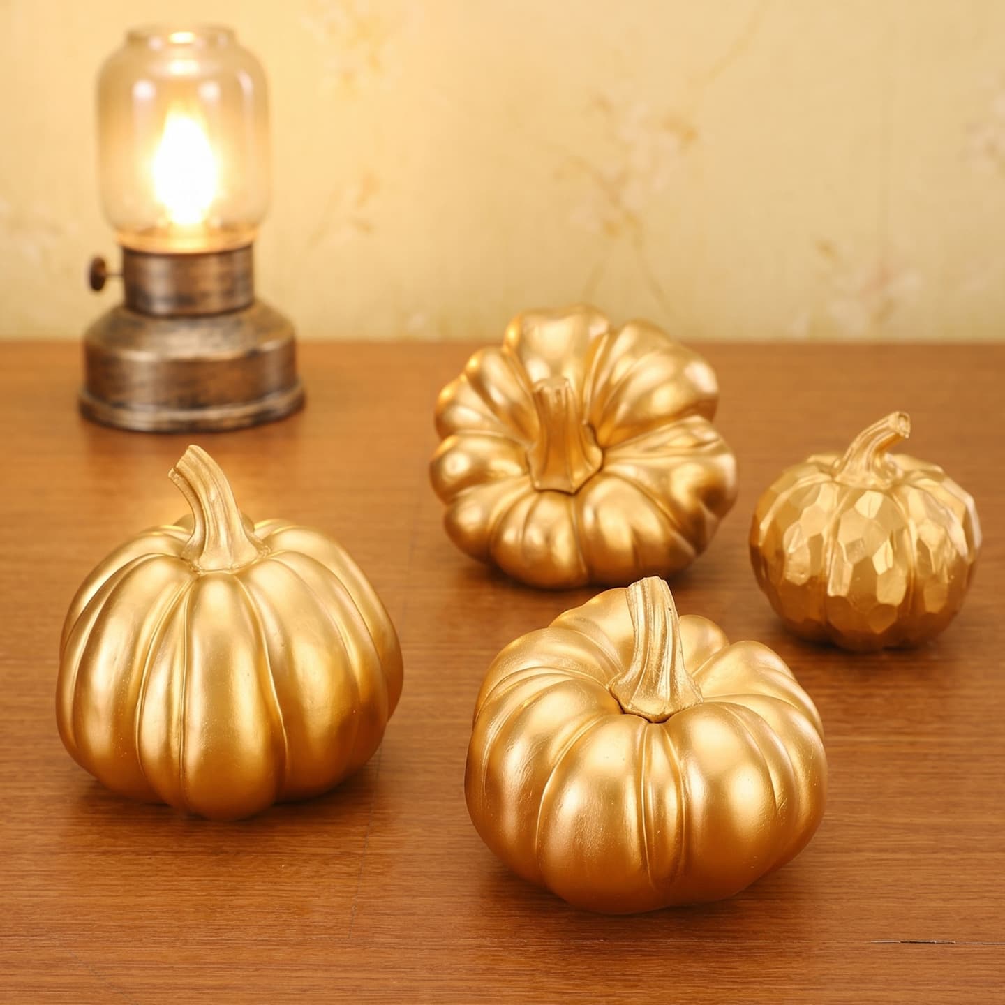 Nordic style golden resin pumpkin decorative ornaments, light luxury and high-end tabletop porch, festive atmosphere good things