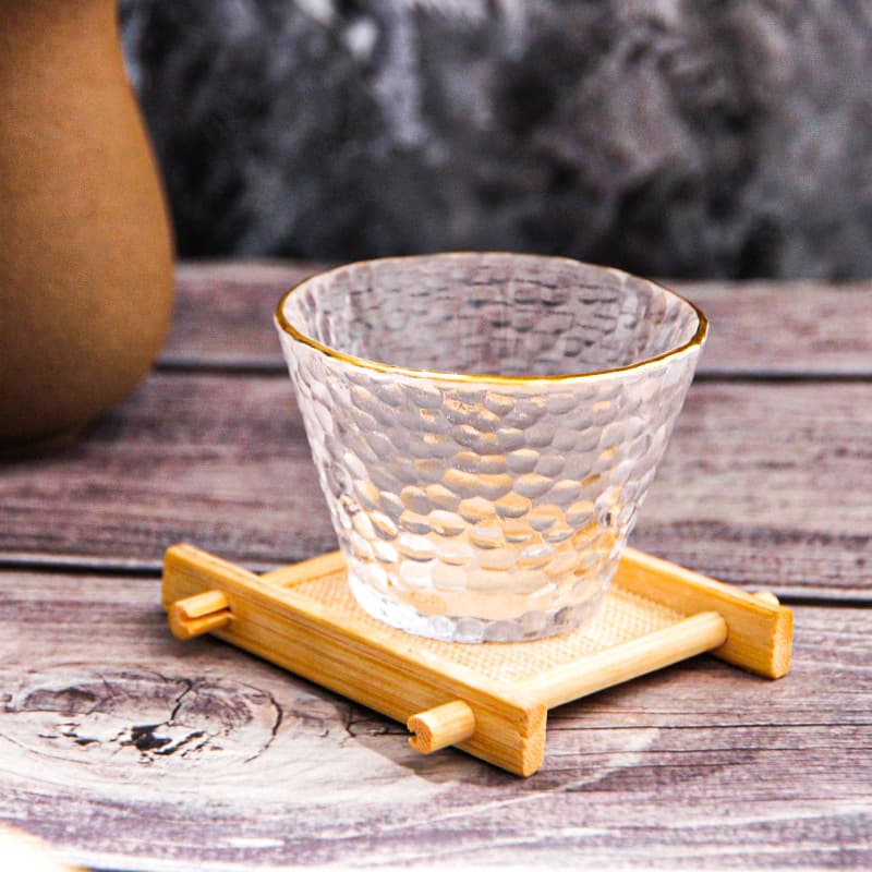 Factory direct stock of Kung Fu tea cups, heat-resistant glass teaware sets for home use, creative gift sets, and glass teaware cups.
