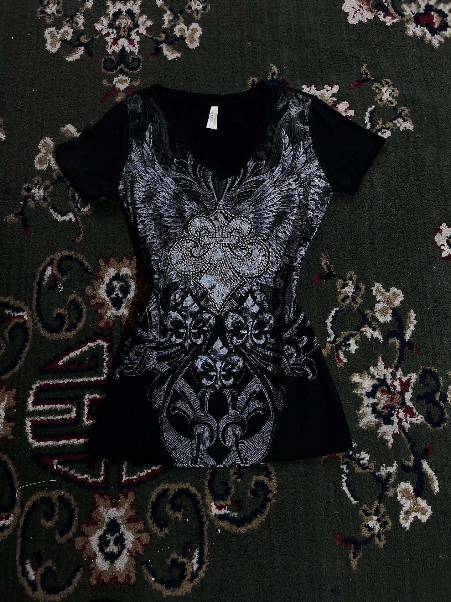 AliExpress Subculture American Gothic Style Fashion Rhinestone Print T-Shirt Women's Sexy Fitted V-Neck T-Shirt Wholesale