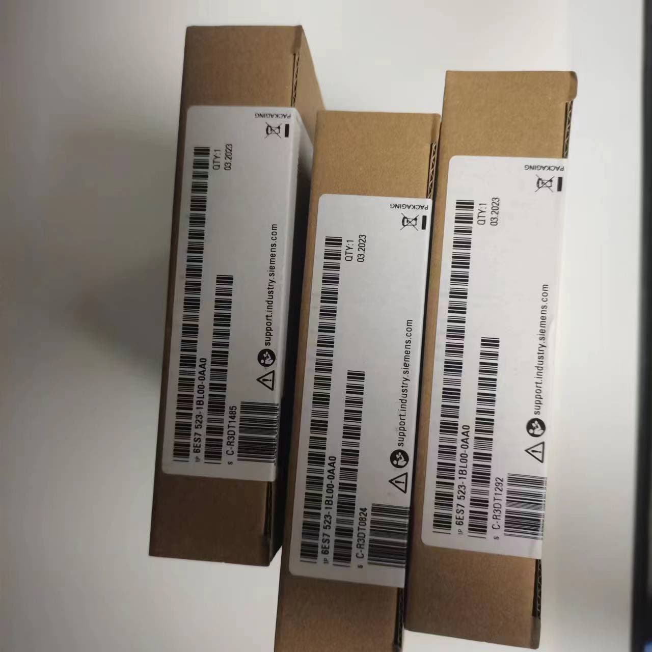 6ES72882DE160AA0 Siemens S7-200 series digital input expansion module genuine in stock