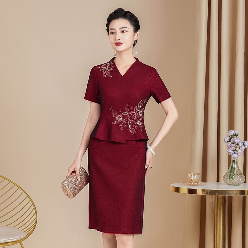 Elegant Cheongsam Mother-of-the-Bride Gown for Wedding Banquet and Toast High-End Qipao Dress Stylish Commute-Quality Polyester