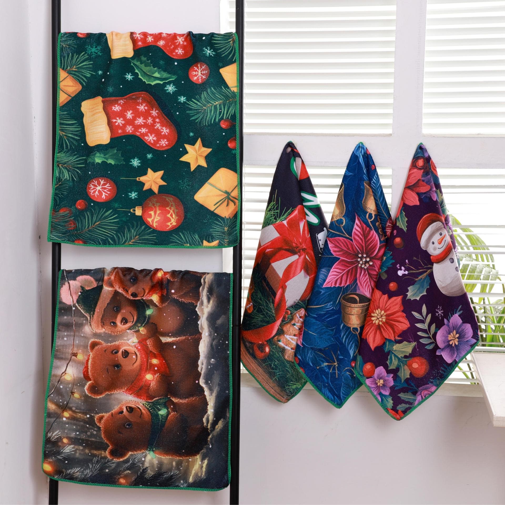 Customizable Christmas Digital Transfer Printed Brushed Warp Knit Microfiber Holiday Towel