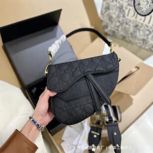 D-House Saddle Bag for Women 2026 New Style Versatile Light Luxury Crossbody Bag Classic Quilted Pattern Shoulder Bag Women's Handbag