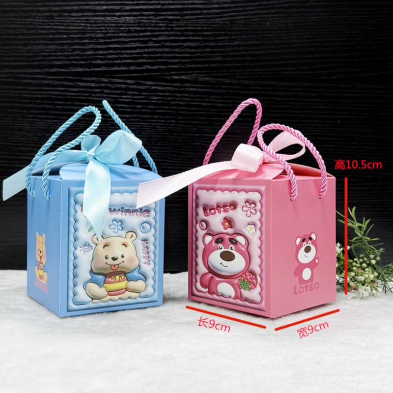 Cartoon strawberry bear gift box kindergarten birthday event small gift wedding candy box baby full moon gift box empty box