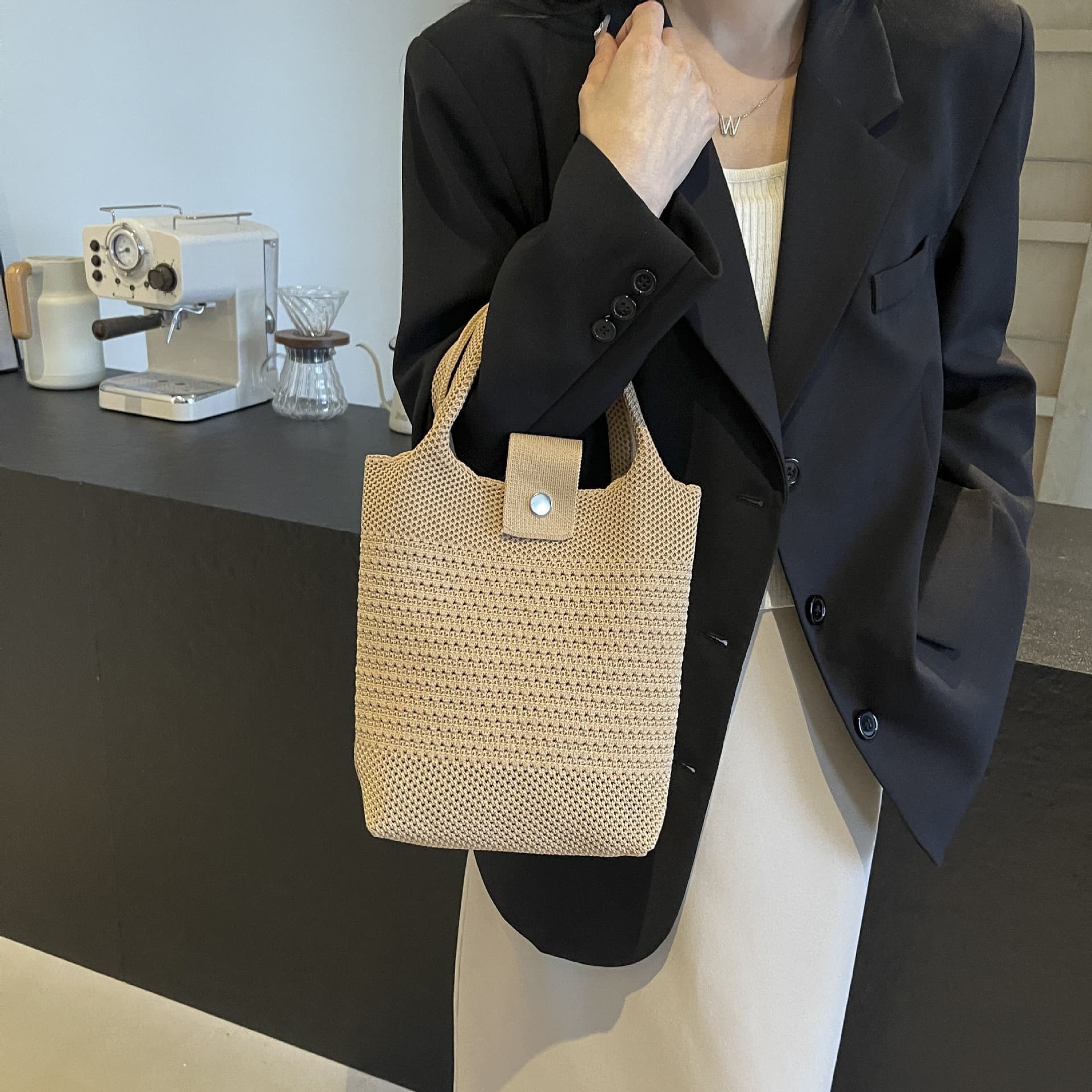 Niche style bag handbag women's casual bag knitted bag simple hollow bag high-end Japanese and Korean bag ins style