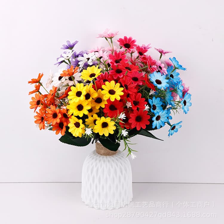 Wholesale Artificial Daisy Flowers Plastic Garden Decoration Outdoor Fake Flowers Home Ornaments