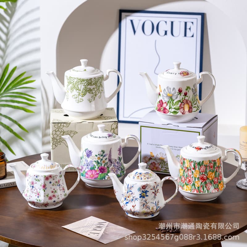 Flower Love Coffee Cup and Saucer Ceramic Teapot Gift Set Exquisite Housewarming Engagement Wedding Gift Souvenir Cup Set