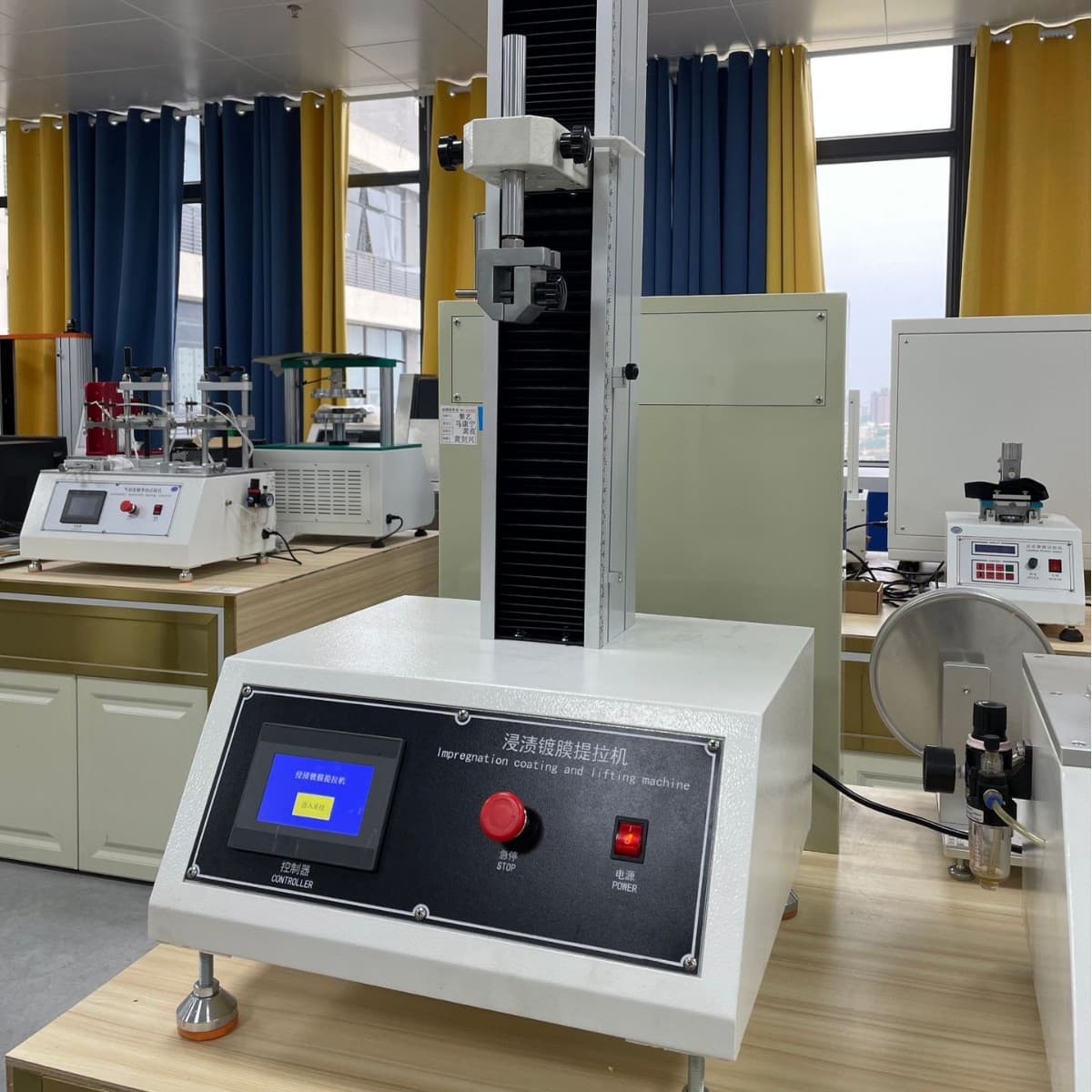 Automatic Dip Coating Machine for Sol-Gel Liquid Phase Thin Film Deposition on Glass and Wafer Substrates with Vertical Lifting Mechanism