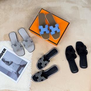 In Stock ~ 2026 Summer Cross-Border One-Strap Flat Sandals for Women, Versatile Cool Beach Slippers, Plus Size Export Shoes