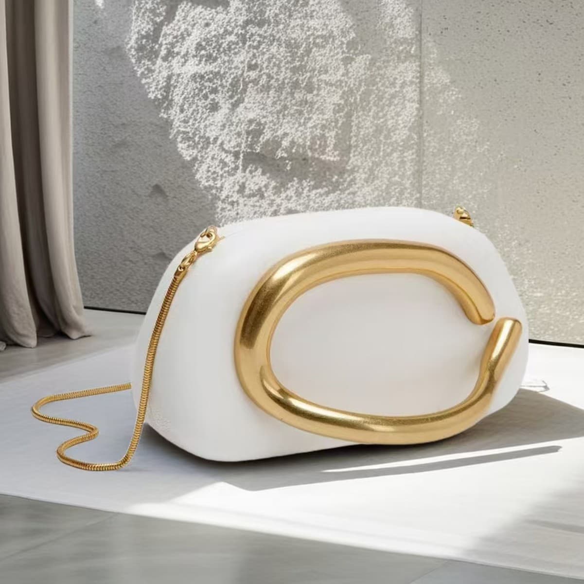 2026 New Model Metal Clutch Box-Style Women's Bag with Detailed Decoration and Unique Design, Mini Shoulder Bag with a Stylish Crossbody Strap
