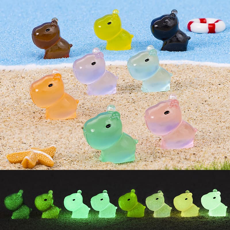 Glow-in-the-Dark Cappybara Small Capybara Desktop Ornament, Creative Resin Craft Small Decorative Piece
