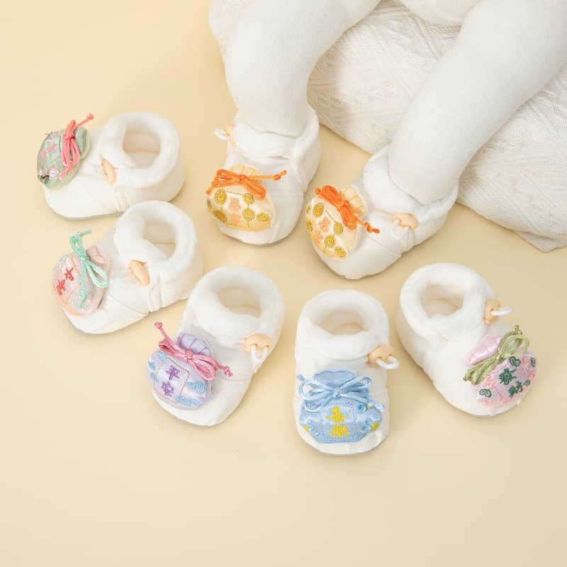 Baby Shoes 0-3-12 Months to 1 Year Soft Sole Shoes Autumn/Winter Fleece-Lined Thickened Boys Girls Toddler Walking Shoes Anti-Slip