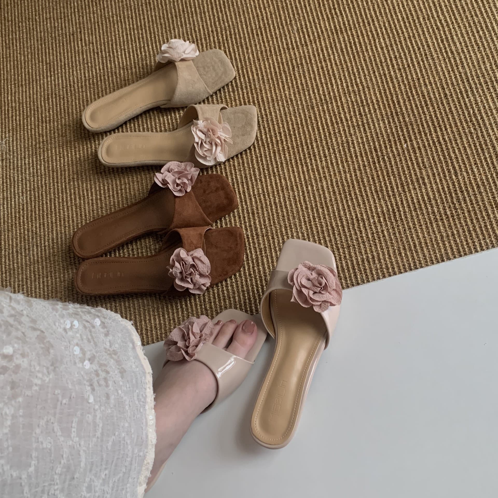 2026 New French Exquisite Flower Open-Toe One-Strap Sandals for Women, Summer New Style to Match Dresses, Elegant Square
