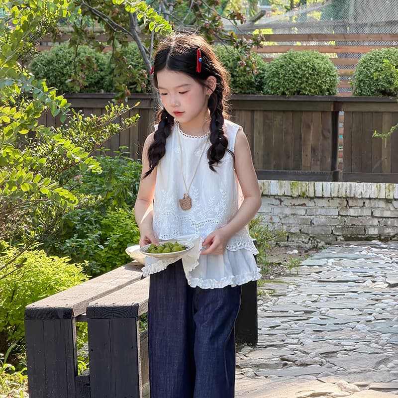 Forest Fairy Doll Blouse with Super High Photo-Ready Rate! Girls' Delicate and Gentle Embroidered Lace-Trimmed Doll Top Vest
