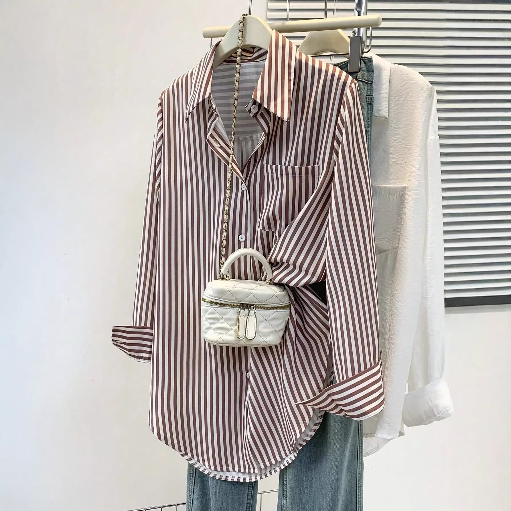 2026 Vertical Stripe Layered Long Sleeve Shirt for Women, New Spring/Autumn Style, Chic and Versatile Retro Hong Kong Vibe, Loose Korean Version