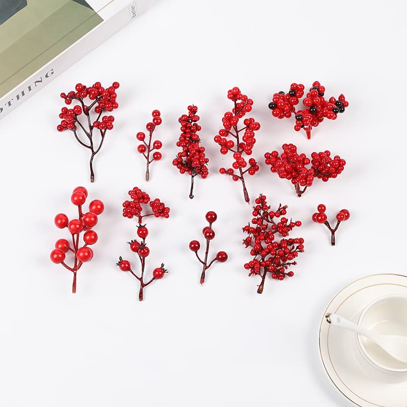 Amazon Manufacturer Wholesale Red Berries Artificial Red Fruit Christmas Festive New Year Home Decoration Fortune Holly Berries