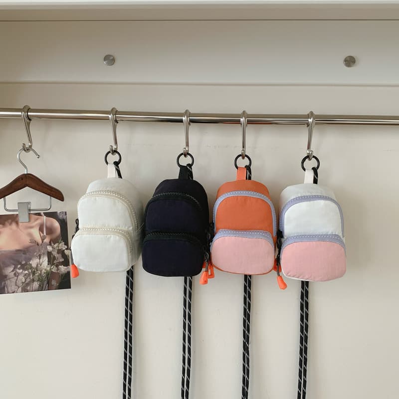 Foreign trade new trendy brand crossbody bag student versatile shoulder bag couple style outdoor sports travel headphone bag wholesale