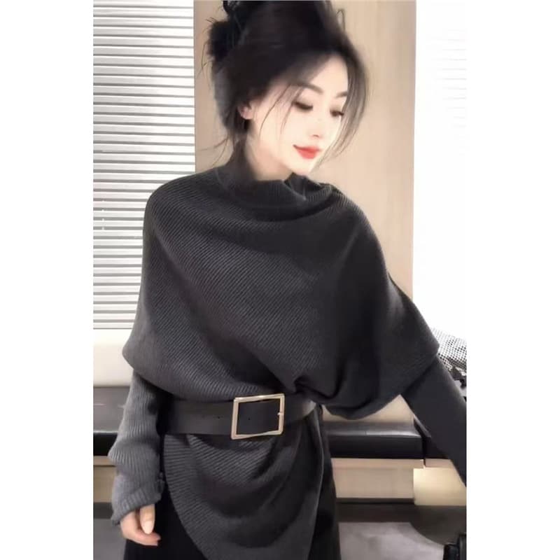 Hot New Style Irregular High-End Fashion Bat Sleeve Sweater Women Chic Niche Design Loose Knitted Sweater
