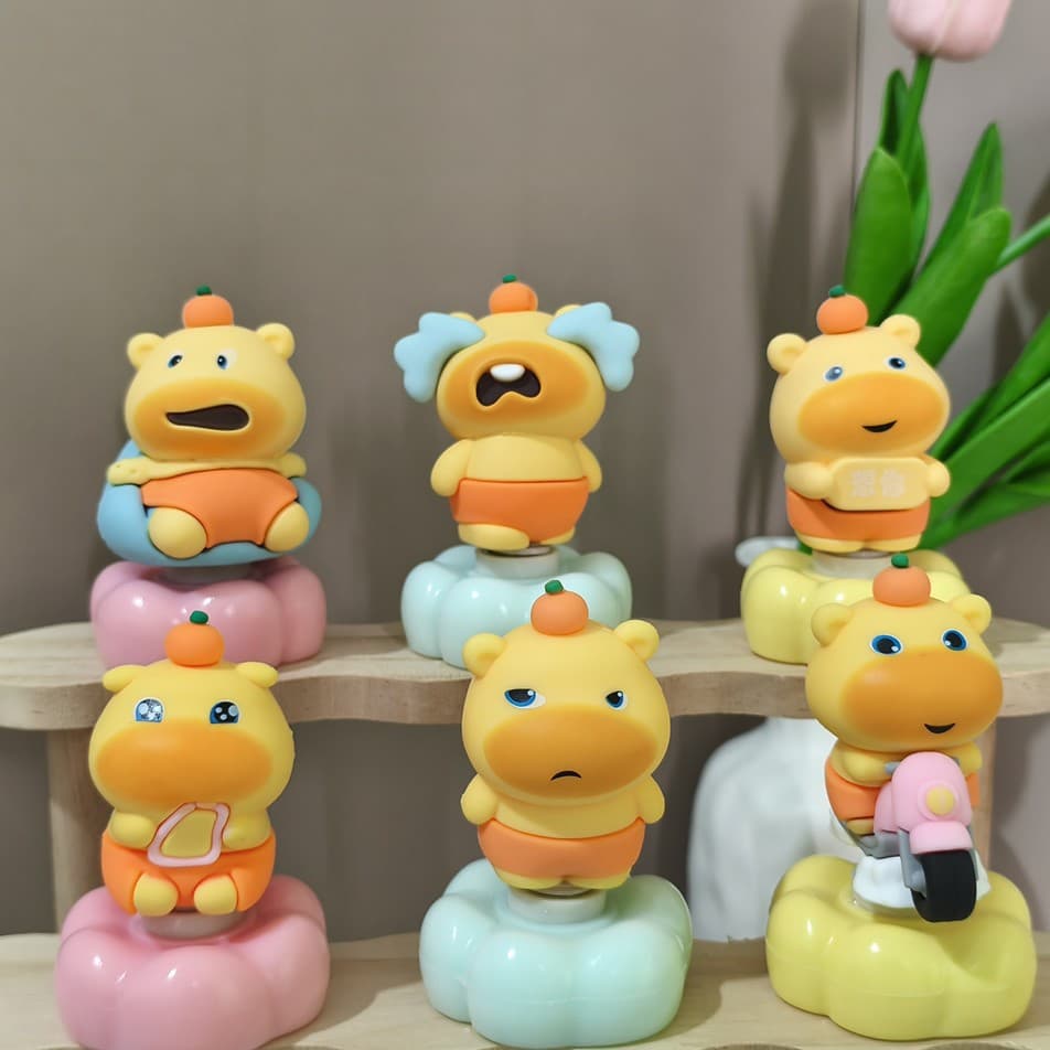 TikTok Cute Lulu Spinning Car Dashboard Ornament Decoration Rotating Car Decor New Car Gift