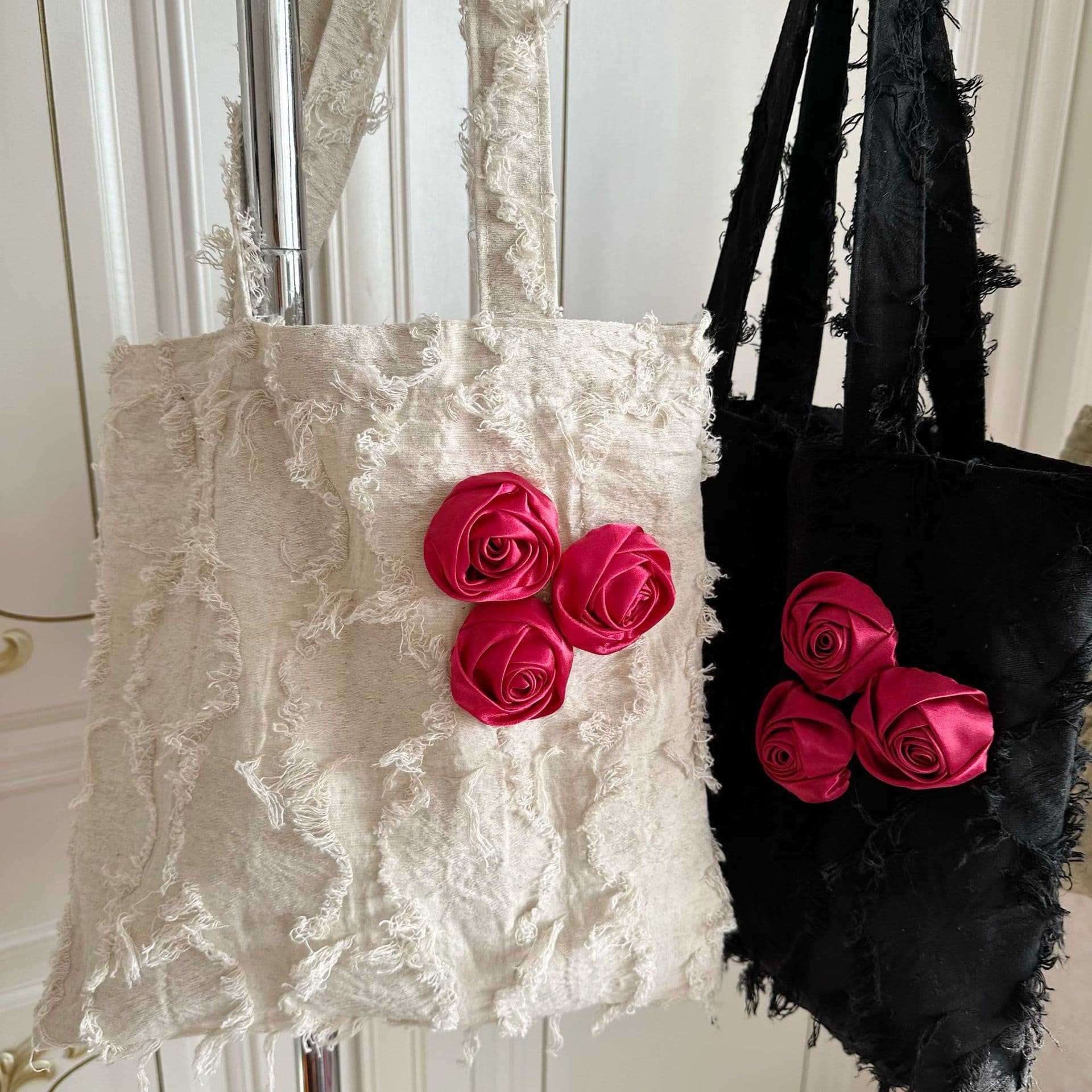 Spring and Summer New Linen Jacquard Crossbody Bag Rose Heavy Industry Design Retro Lotus Leaf Tassel Shoulder Bag Camellia Flower