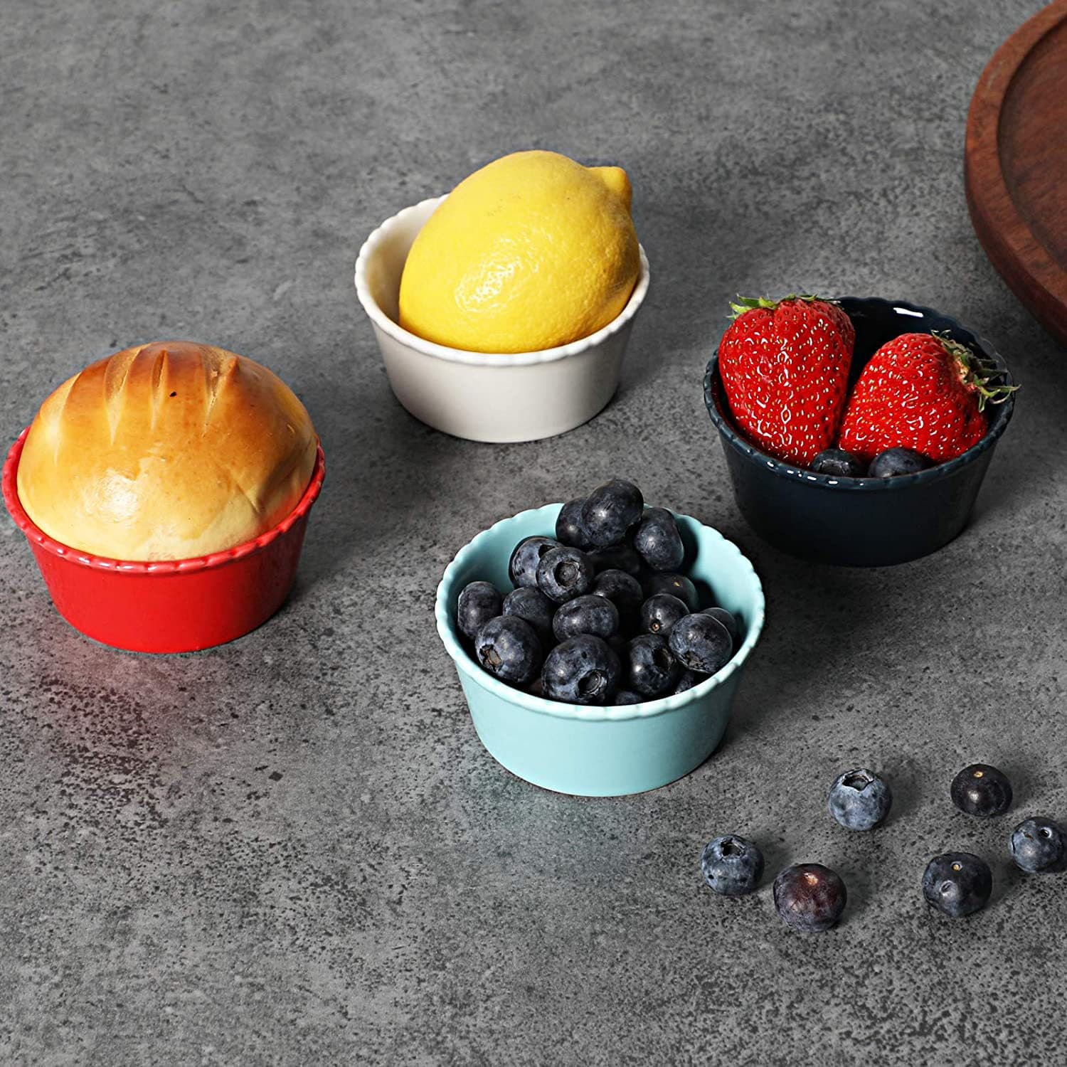Macaron-shaped baking bowls, pudding and cake bowls, ceramic Western-style dipping dishes, appetizer dishes; heat-resistant.