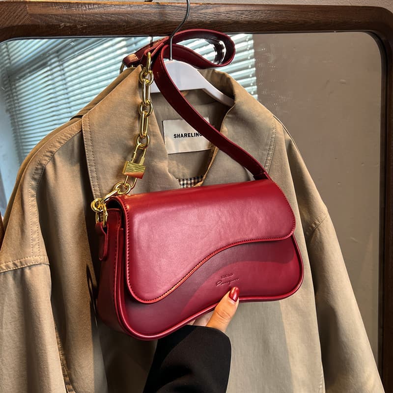 Red Wedding Bag 2024 New Style Niche Premium Baguette Underarm Bag Fashionable Simple Bridal Bag for Women