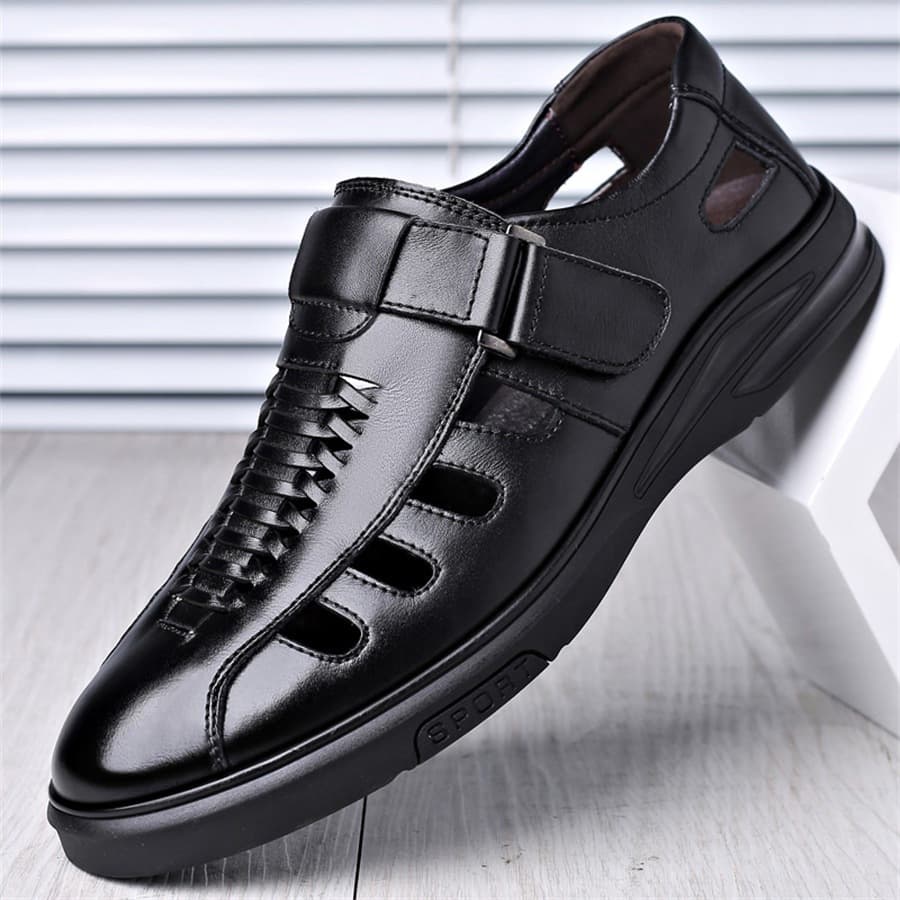 Men's Sandals Summer New Hollow Men's Shoes Beach Shoes Soft Leather Breathable Leather Shoes with Velcro