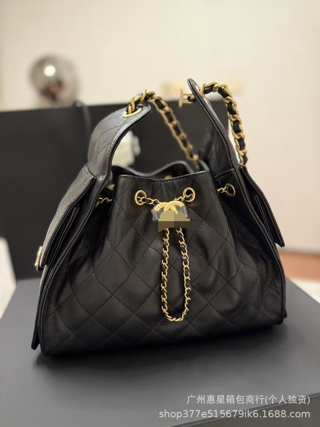 High Version 2026 Style Bag Light Luxury Chanel Style 25C Black Gold Calfskin Drawstring Hobo Bag Diamond Quilted Chain Shoulder Bag