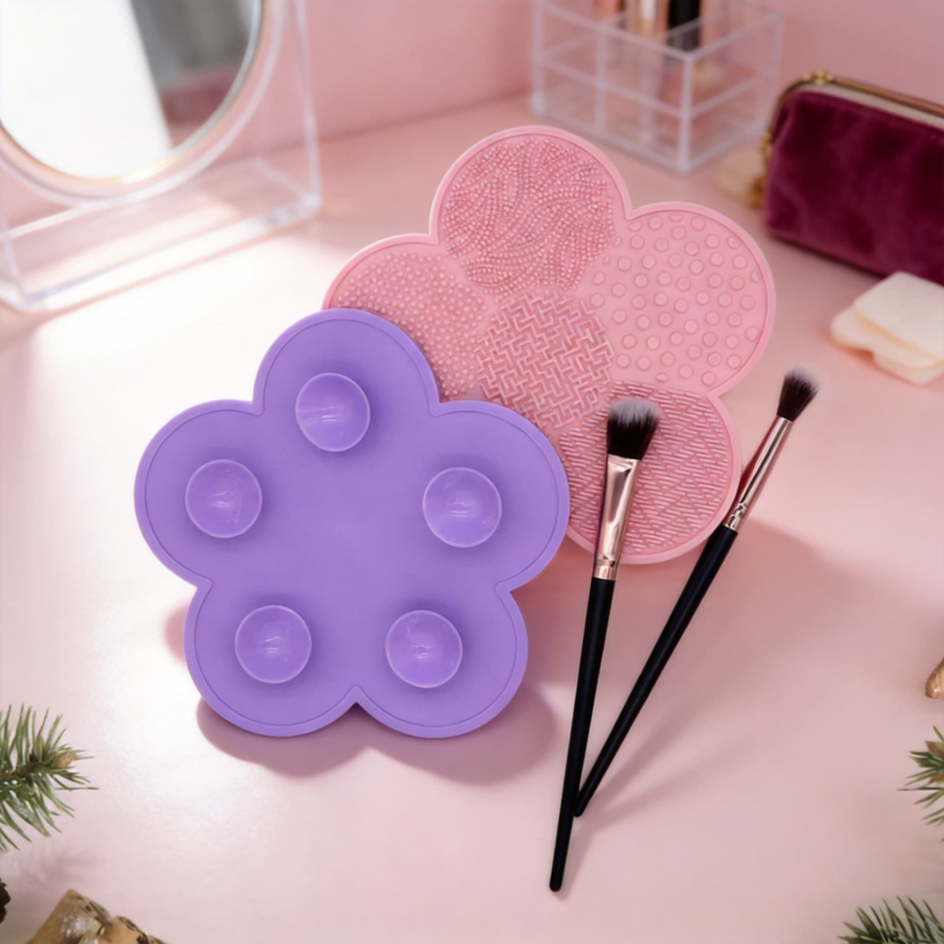 Silicone pad flower-shaped makeup brush cleaning artifact with suction cup Portable silicone scrubbing pad beauty brush cleaning pad