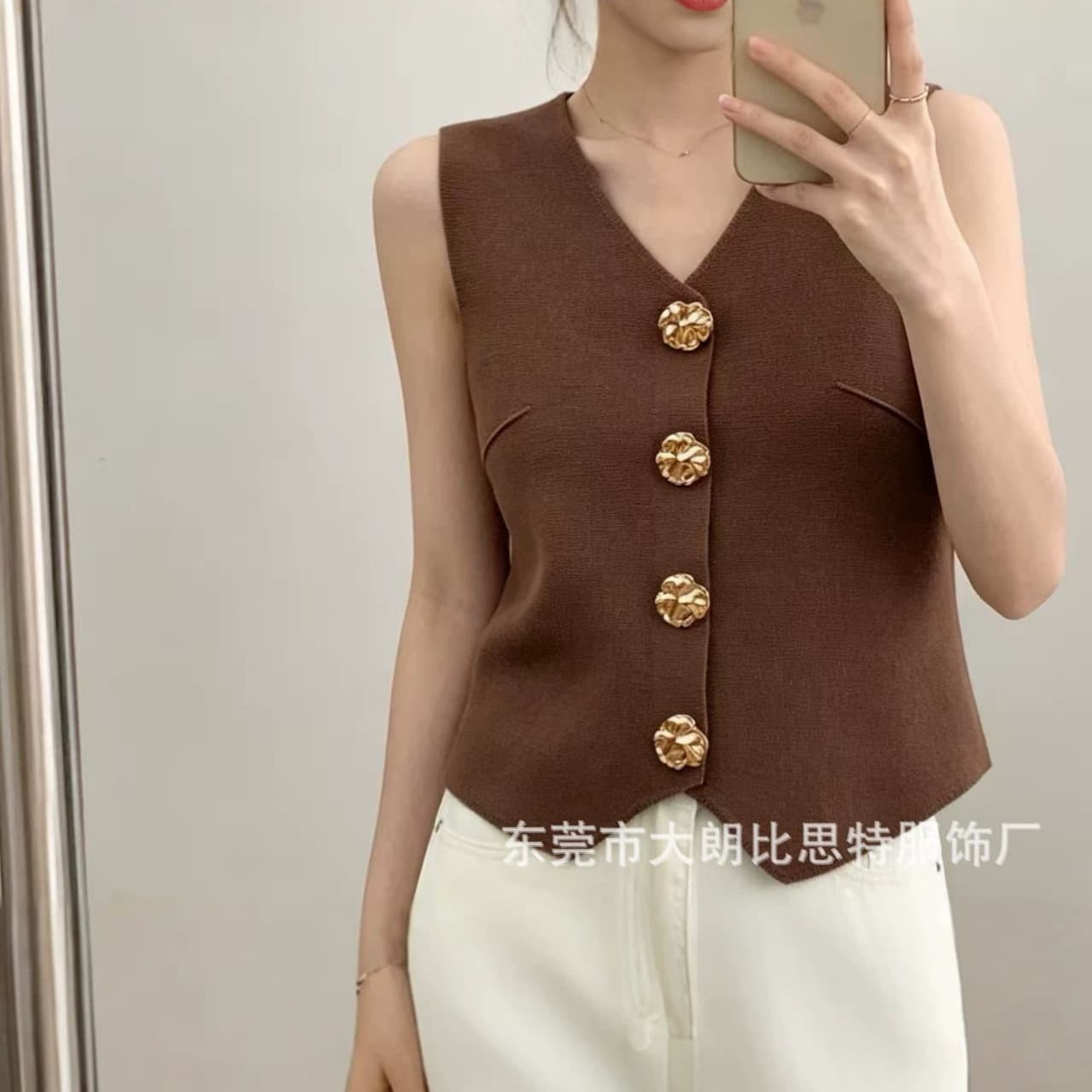 2026 New Summer French Old Money Style Chic Button Knit Vest Sleeveless Top