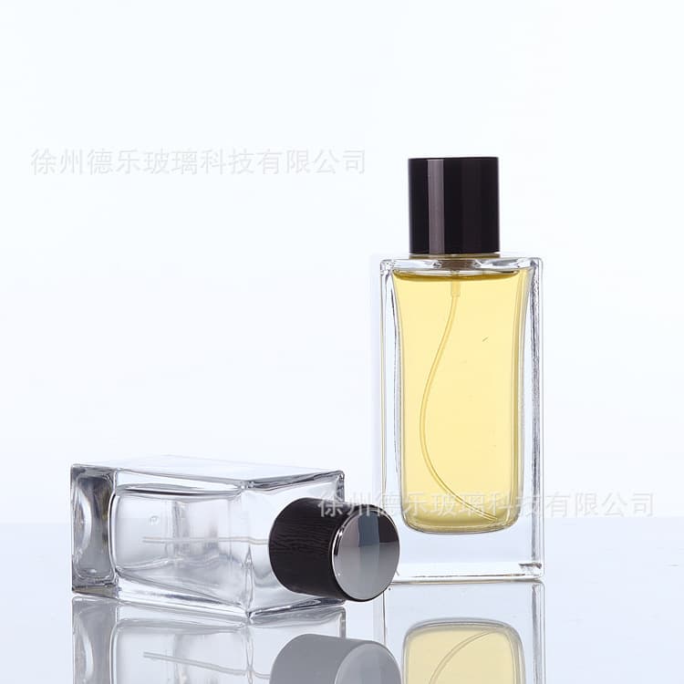 Hot selling 50ml perfume glass bottle rectangular 100ml wooden cap perfume spray bottle perfume packaging sub-packaging glass bottle