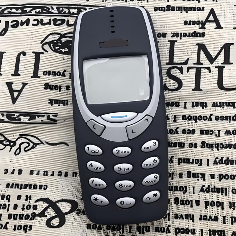Cross-border foreign trade wholesale 3310 GSM 2G senior-friendly candybar phone with buttons, non-smartphone.