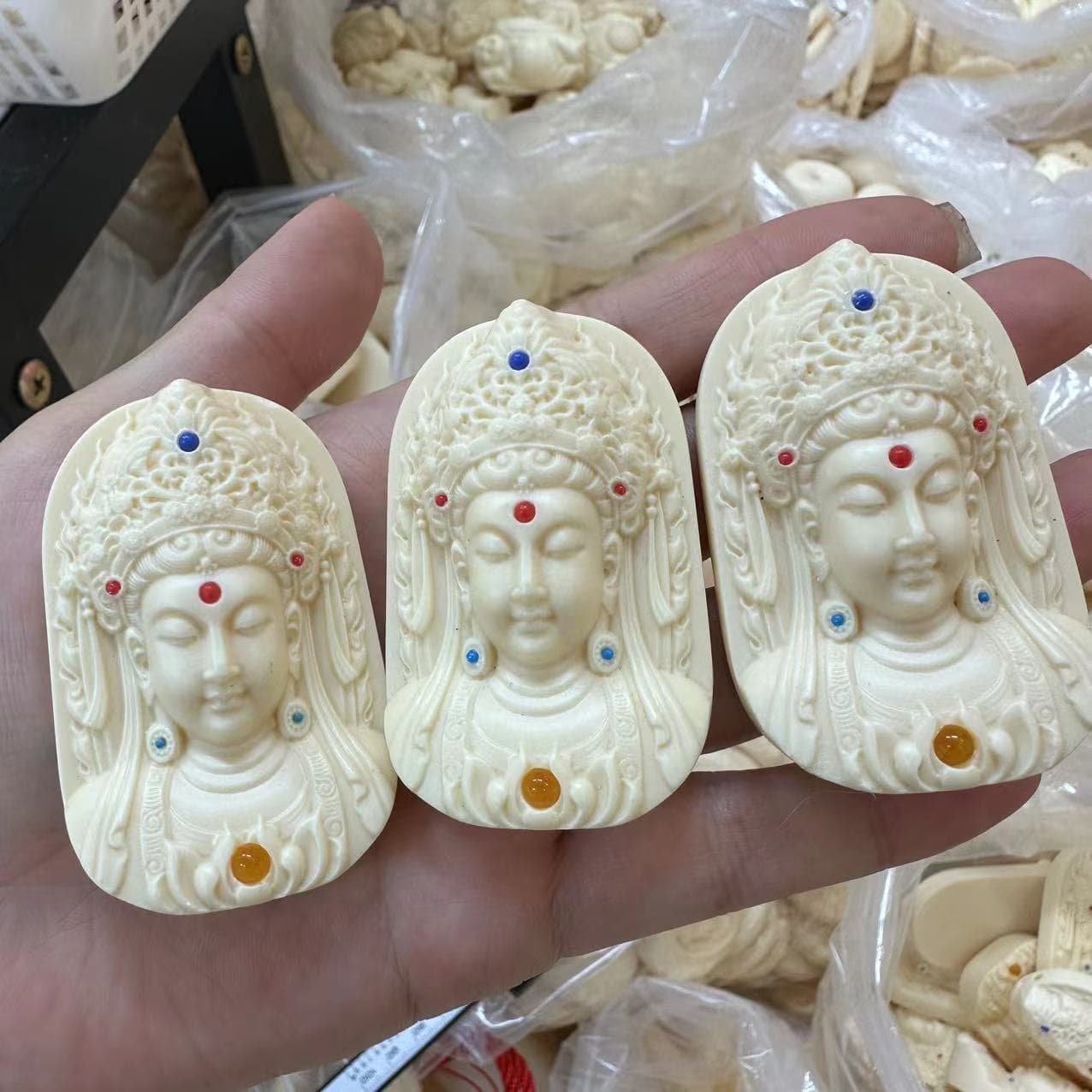 Ivory Nut Carved Bead Guanyin Pendant DIY Bodhi Fruit Bracelet Super Cute Accessory Handheld Charm for Men and Women