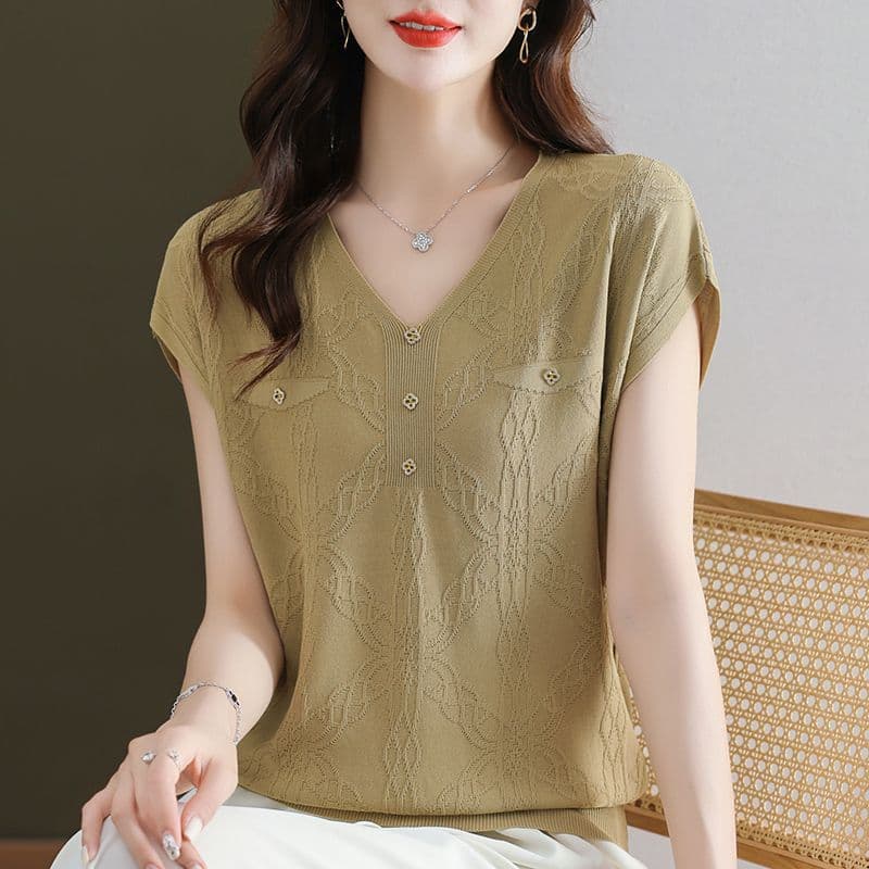 Ice Silk Short-Sleeved [40-100kg] Large Size V-Neck T-Shirt for Women, Summer Korean Style, Loose Fit, Tummy-Covering, Stylish, Youthful-Looking Top