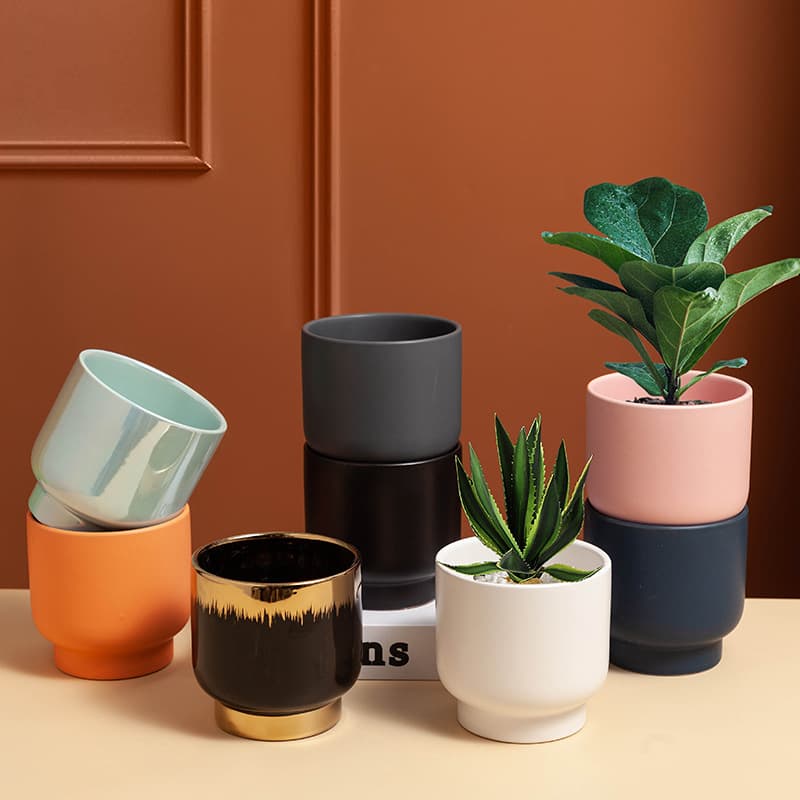 Nordic Minimalist Luxury Electroplated Gold Flower Pot Indoor Desktop Green Plant Simulation Flower Ceramic Pot Decoration