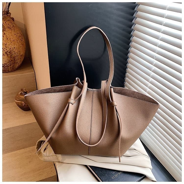 New Underarm Large Capacity Tote Bag New Niche New Minimalist Commuter Single Shoulder Handbag Mother-Child Bag