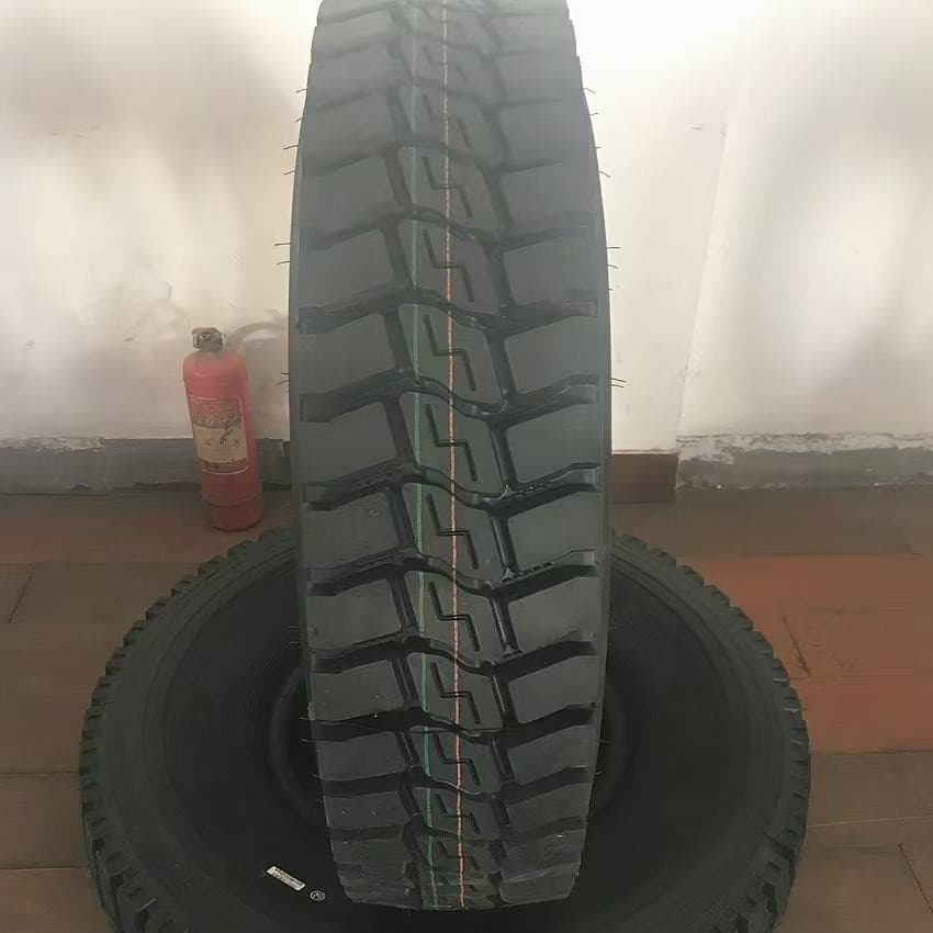 Factory Direct 10.00R20 All-Steel Truck Tires, Heavy-Duty Wear-Resistant Medium Pattern, Butterfly Tread