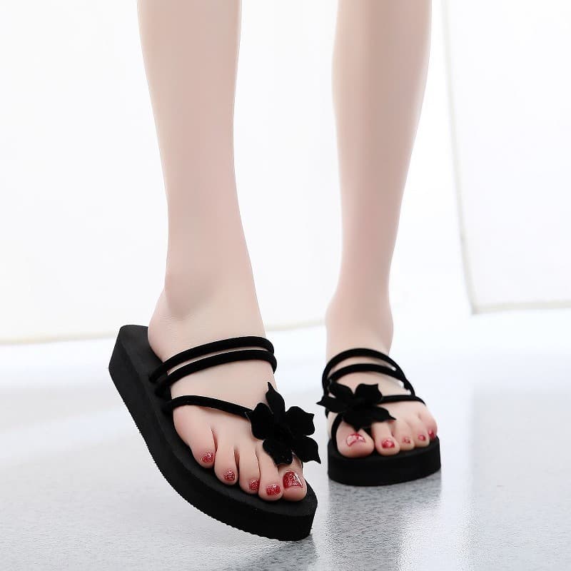 Women's Shoes, Slippers, Flip-Flops, Sandals Summer Wholesale Factory Korean Style Beach Student Wear High Thick Sole