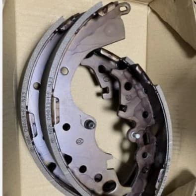 Brake Shoe Part No. 04495-26240 for Hiace 200