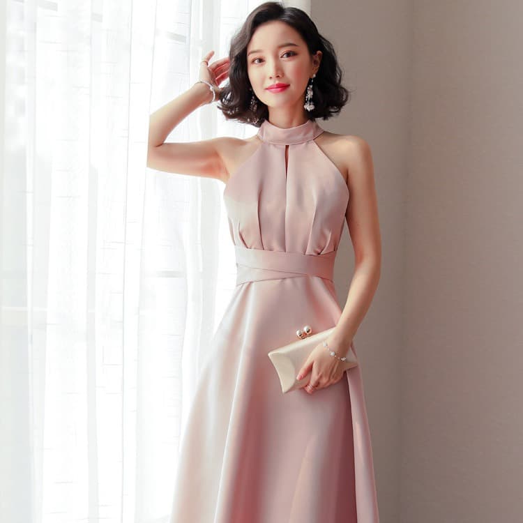 2026 new summer pink evening dress with halter neck, simple temperament, daily slimming for small women, manufacturer wholesale
